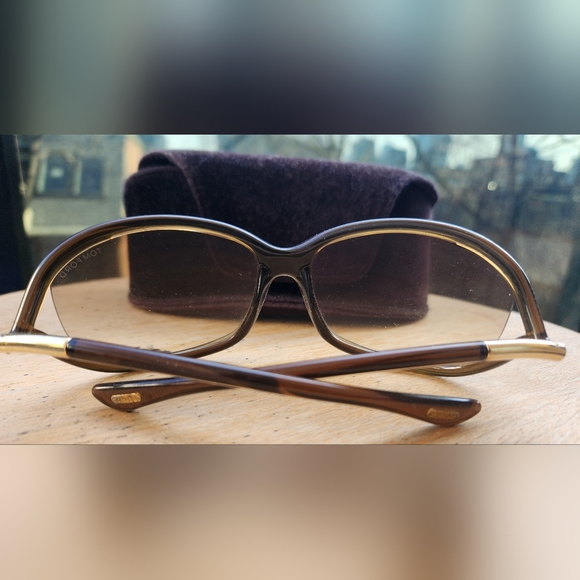 Tom Ford Jennifer Sunglasses - Picture 5 of 9